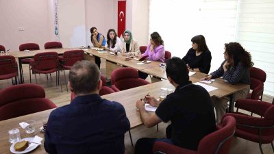 İZMİT BELEDİYESİ, HASTANELERDE REFAKATÇİ HİZMETİ PROJESİ İÇİN İLK DEĞERLENDİRME TOPLANTISINI