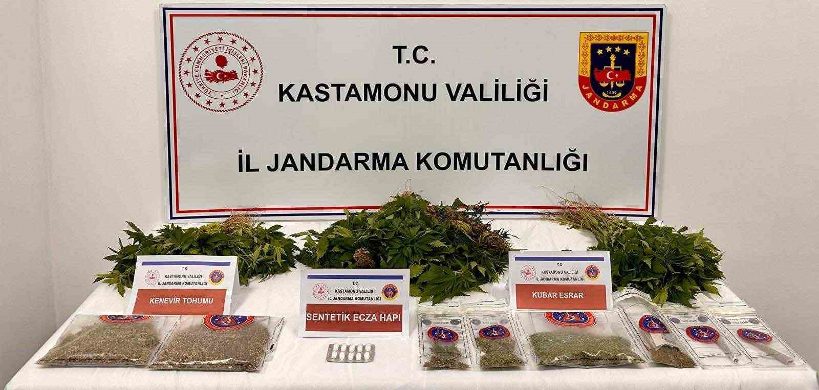 KASTAMONU İL JANDARMA KOMUTANLIĞI EKİPLERİNCE BİR BAR EVİNDE YAPILAN ARAMADA