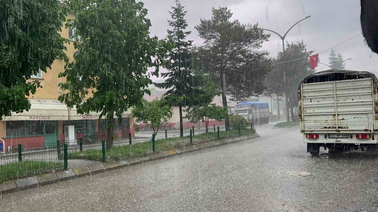 Kastamonu’da dolu yağdi