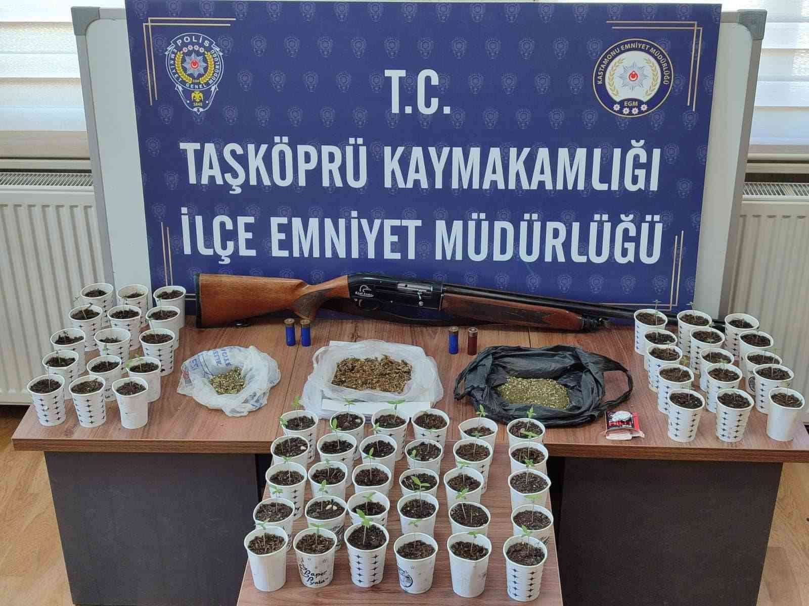 KASTAMONU’DA TAŞKÖPRÜ İLÇE EMNİYET MÜDÜRLÜĞÜ EKİPLERİ TARAFINDAN GERÇEKLEŞTİRİLEN OPERASYONDA BİR