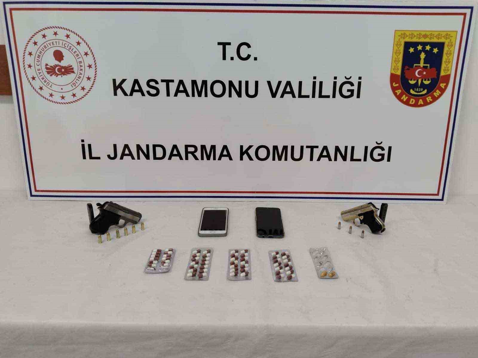 Kastamonu’da uyuşturucuyla yakalanan 6 şüpheli gözaltına alındı