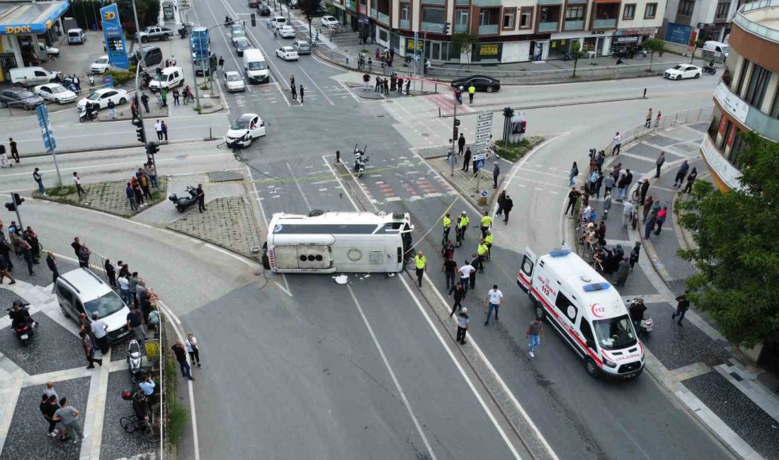 DÜZCE’DE KIRMIZI IŞIKTA GEÇEN