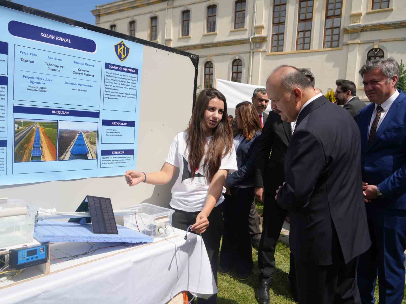 KASTAMONU’DA ABDURRAHMANPAŞA LİSESİ ÖĞRENCİLERİNİN HAZIRLADIĞI VE TÜBİTAK TARAFINDAN DESTEKLENEN “SOLAR