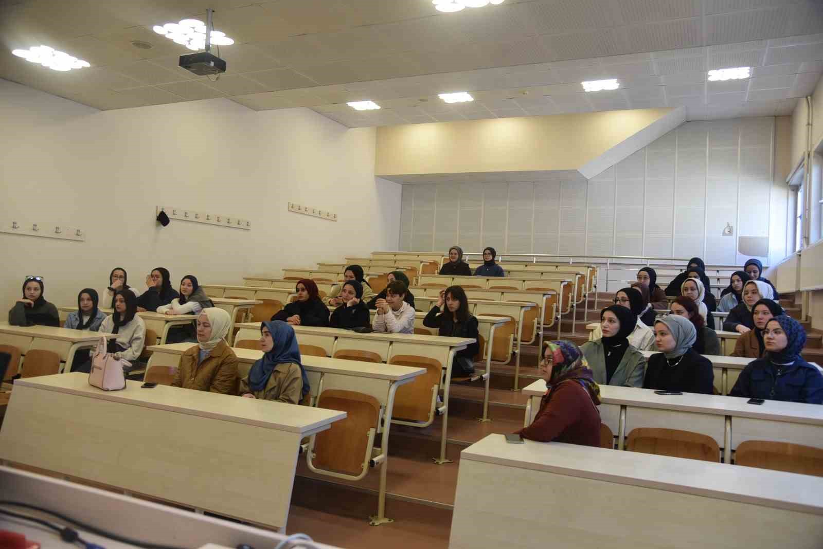 Liseli öğrenciler Düzce Üniversitesi’nde