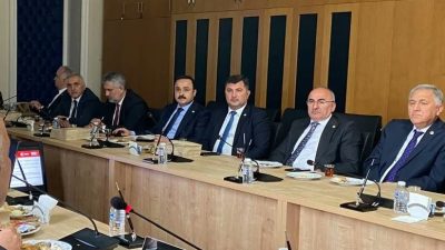 DÜZCE’NİN ÖNEMLİ TARIM ÜRÜNLERİNDEN OLAN FINDIK İÇİN MİLLETVEKİLLERİ BİR ARAYA