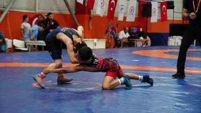 DÜZCE BELEDİYESİ, TARAFINDAN AVRUPA VE DÜNYA ŞAMPİYONU NURETTİN ZAFER İLE