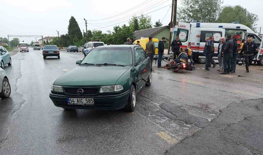 SAKARYA’NIN AKYAZI İLÇESİNDE OTOMOBİL