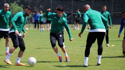 SAKARYASPOR, SÜPER LİG İÇİN OYNAYACAĞI PLAY-OFF FİNALİNİN HAZIRLIKLARINI SÜRDÜRÜYOR.