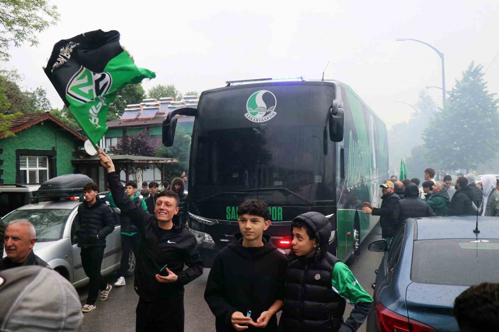 Sakaryaspor, Süper Lig vizesi için rakibini bekliyor