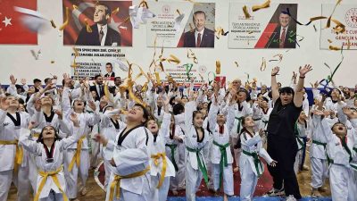 GÖLCÜK BELEDİYESPOR BÜNYESİNDEKİ TEKVANDO BRANŞINDA BULUNAN 420 SPORCU KUŞAK ATLAMA