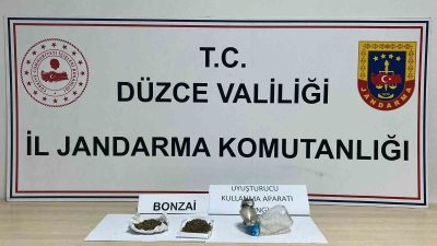 DÜZCE’DE JANDARMA EKİPLERİ TARAFINDAN YAPILAN DENETİMLERDE UYUŞTURUCU KULLANAN VE BULUNDURAN