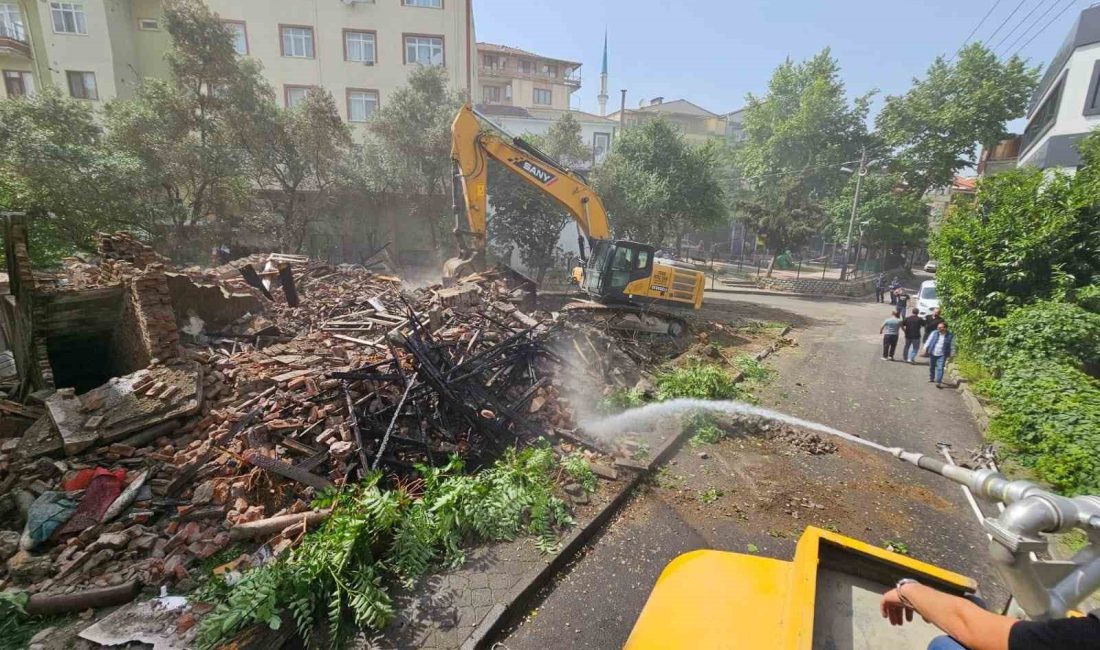 GÖLCÜK'TE DÜN AKŞAM SAATLERİNDE