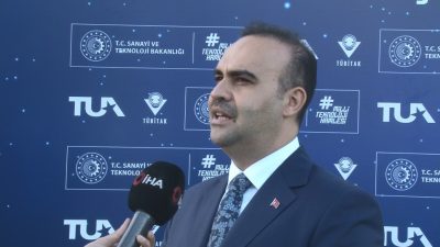 SANAYİ VE TEKNOLOJİ BAKANI MEHMET FATİH KACIR, TÜRKİYE'NİN 2'NCİ ASTRONOTU
