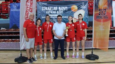 SOKAKLAR BİZİM 3X3 BASKETBOL GENÇLİK KUPASI BÖLGESEL FİNALLERİ SONUNDA KIZLARDA