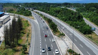 ANADOLU OTOYOLU'NUN DÜZCE GEÇİŞİNDE BAYRAMIN İLK GÜNÜNDE YOĞUNLUK DEVAM EDİYOR.