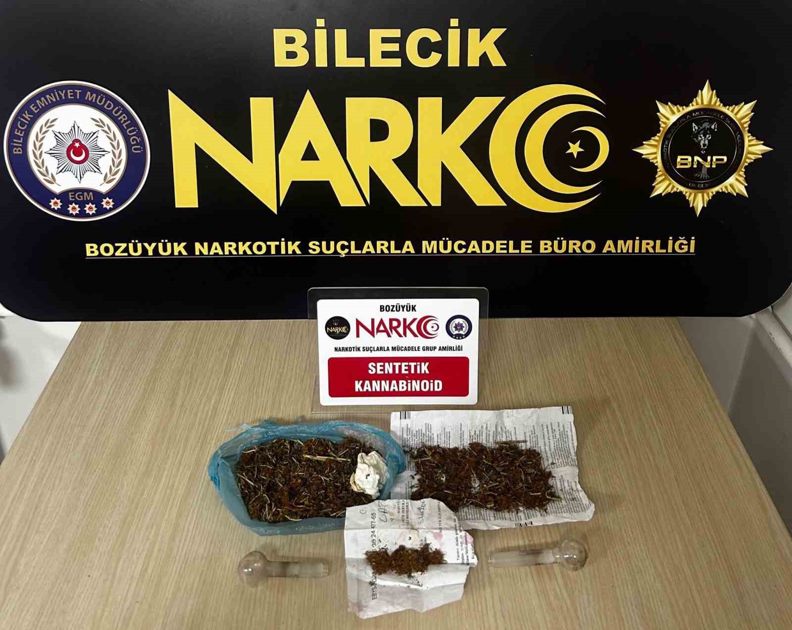 Bilecik’te düzenlenen uyuşturucu operasyonunda 2 şüpheli suçüstü yakalanırken 1’i tutuklandı