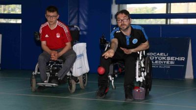 KOCAELİ'DE DÜZENLENEN 2. MARMARA BÖLGESEL BOCCİA TURNUVASI'NA 60 SPORCU KATILDI.