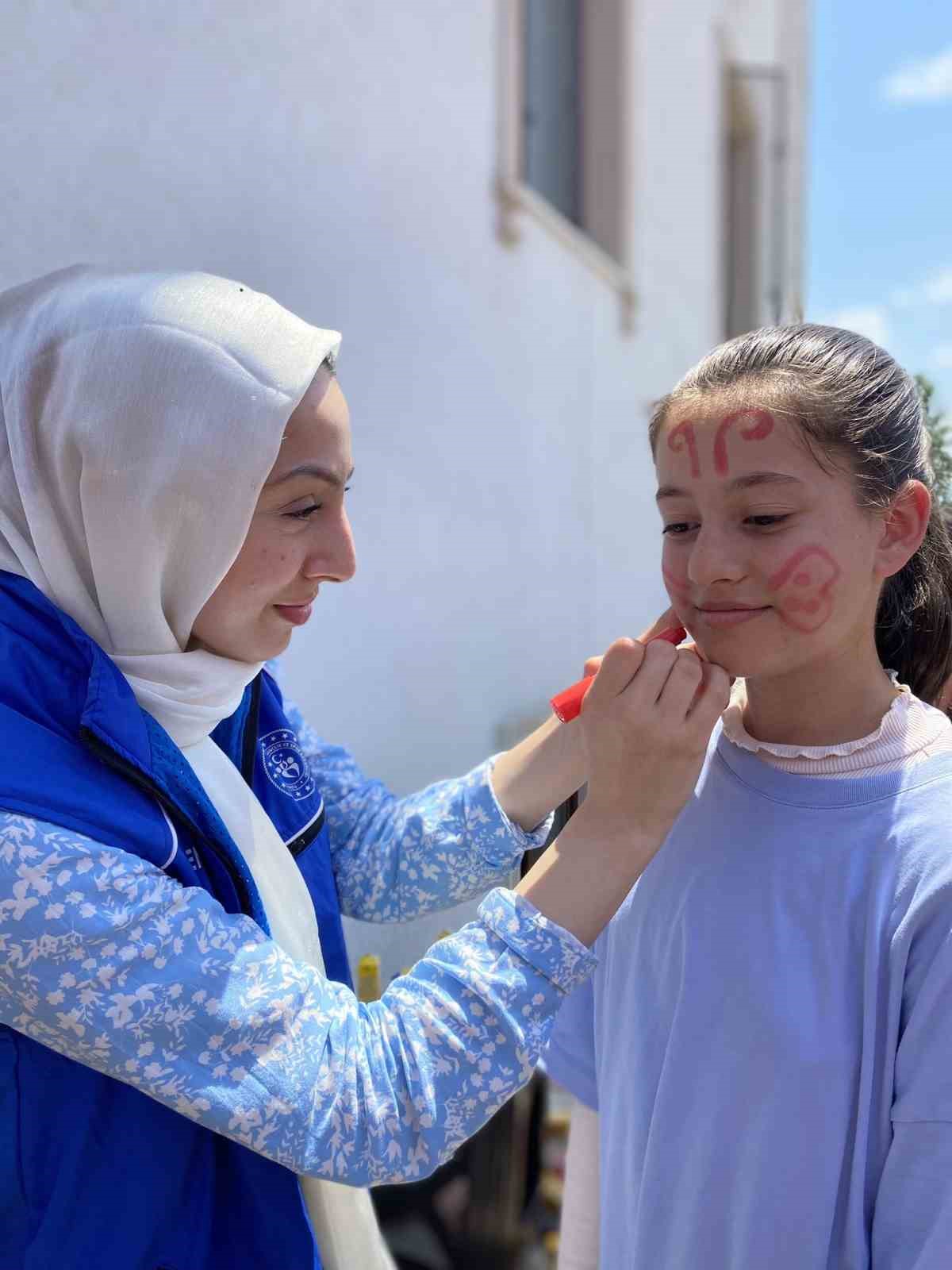 ÜZCE İL MÜFTÜLÜĞÜ'NÜN BAŞLATTIĞI ÇEVREME DUYARLIYIM DEĞERLERİME SAHİP ÇIKIYORUM PROJESİNİN
