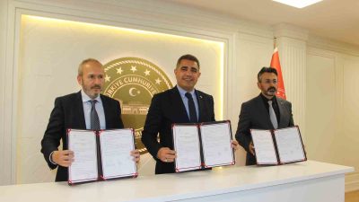 HAYIRSEVER İŞ ADAMI ÖZHAN OLCAY’IN ANNESİ ADINA ANAHTAR TESLİMİ OLARAK