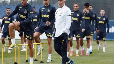 YENİ SEZON HAZIRLIKLARINI FENERBAHÇE SERKAN ACAR RESORT & SPORTS TOPUK