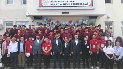 DÜZCE BORSA İSTANBUL MESLEKİ VE TEKNİK ANADOLU LİSESİ'NDE GENÇLERİN BİLİM