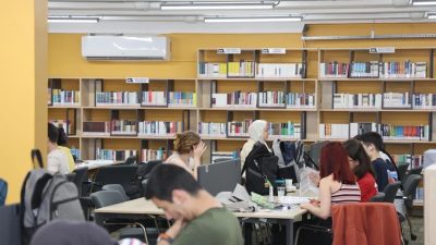 GEBZE'DE ÜNİVERSİTE HAYALİ OLAN GENÇLER SINAVA GÜZİDE GENÇLİK MERKEZİ'NDE HAZIRLANIYOR.