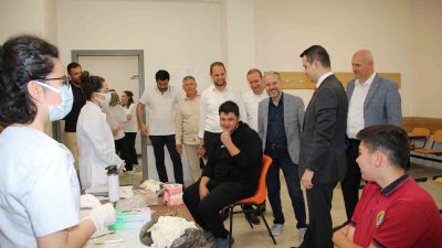 DÜZCE'DE DİŞ SAĞLIĞI TARAMA FAALİYETLERİ DEVAM EDİYOR.