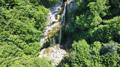 DÜZCE'NİN DOĞAL GÜZELLİKLERİ ARASINDA SAKLI KALAN ŞELALELERİNDEN BİRİSİ OLAN SAKLIKENT