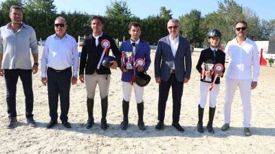 2022 YILI İTİBARİYLE YAKLAŞIK 17 BİN ÇOCUĞA ÜCRETSİZ AT BİNİŞ