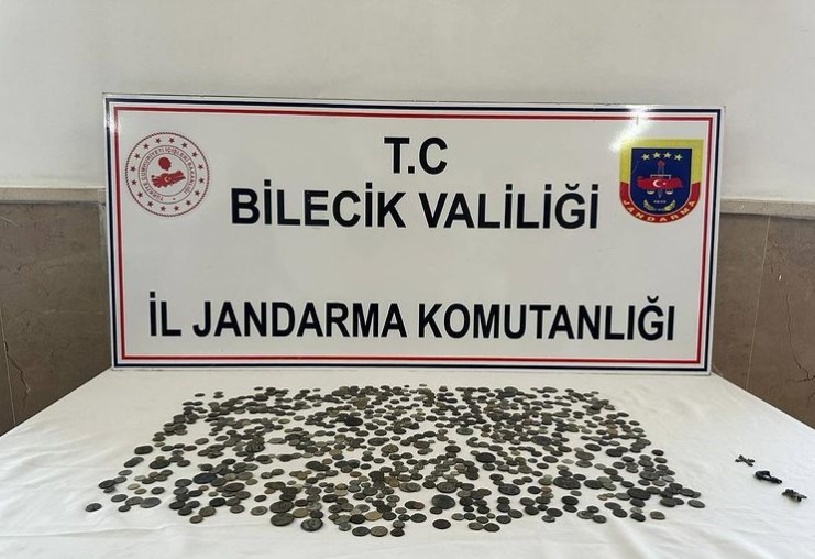 Bilecik’te Roma dönemine 794 adet sikke ele geçirildi