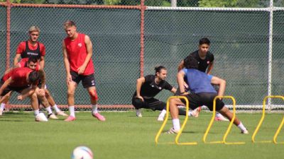 BOLUSPOR YENİ SEZON HAZIRLIKLARINI GÜNDE ÇİFT ANTRENMANLA KENDİ TESİSLERİNDE SÜRDÜRÜYOR.