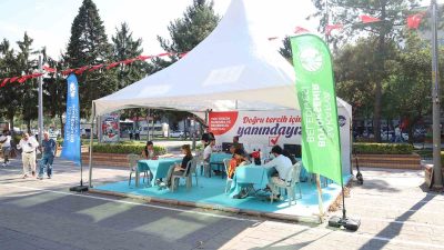 SAKARYA BÜYÜKŞEHİR BELEDİYESİ, ÜNİVERSİTE ADAYLARINA YKS TERCİH SÜRECİNDE SUNDUĞU ÜCRETSİZ