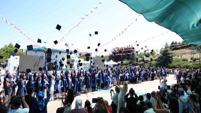 15 TEMMUZ DEMOKRASİ MEYDANI’NDA GERÇEKLEŞTİRİLEN TÖRENE; DÜZCE ÜNİVERSİTESİ REKTÖR PROF.