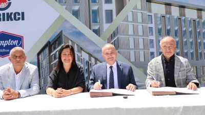 DÜZCE’NİN TEK ULUSLARARASI MARKALI OTELİ İÇİN İMZALAR ATILDI. OTEL YATIRIMININ