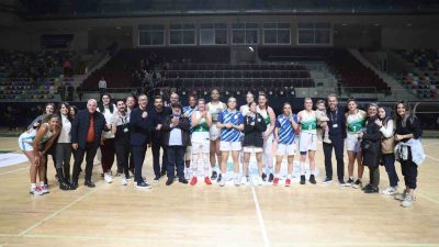 İZMİT BELEDİYESPOR KADIN BASKETBOL TAKIMI, TÜRKİYE KADINLAR BASKETBOL SÜPER LİGİ'NDEN