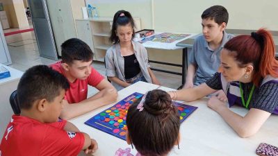 ÇOCUKLARIN STRATEJİ GELİŞTİRME, PLANLAMA, DİKKAT-KONSANTRASYON VE HAFIZA GİBİ ALANLARDA GELİŞİMLERİNİ