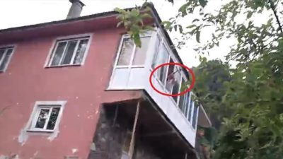 DÜZCE'DE KAÇAK ELEKTRİK KULLANDIĞI İÇİN ELEKTRİĞİNİ KESMEYE GELEN PERSONELE TÜFEKLE