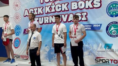 SAKARYA BÜYÜKŞEHİR BELEDİYESİ’NİN YILDIZ KİCK BOKS SPORCULARI KAZANDIKLARI MADALYALARLA TÜRKİYE