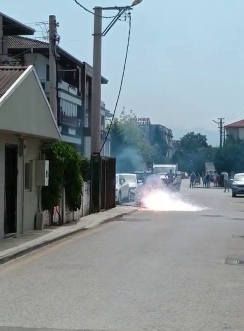 SAKARYA’NIN ADAPAZARI İLÇESİNDE KOPAN