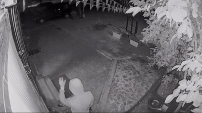 DÜZCE’DE SABAH SAATLERİNDE MASKELİ 2 ŞÜPHELİ HAMİDİYE MAHALLESİ’NDE BULUNAN 3