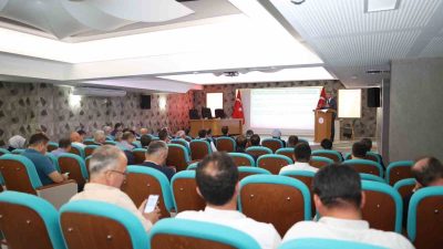 DÜZCE VALİLİĞİ AKÇAKOCA GAZİ KONFERANS SALONUNDA MEVSİMLİK GEZİCİ TARIM İŞÇİLERİNİN