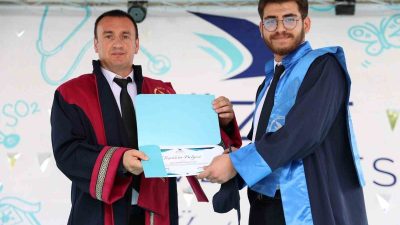 DÜZCE ÜNİVERSİTESİ TARAFINDAN DÜZENLENEN 2023-2024 AKADEMİK YILI MEZUNİYET TÖRENLERİNİN 3.