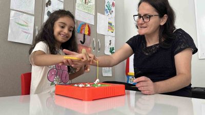 ÇAYIROVA BELEDİYESİ’NİN İLÇEYE KAZANDIRDIĞI FATMA ÇELİK ENGELLİLER MERKEZİ’NDE ÖZEL BİREYLER