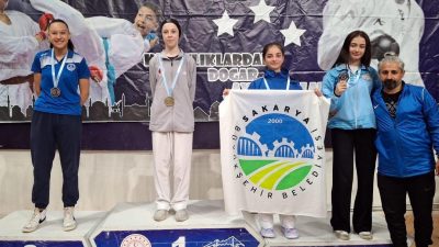 SAKARYA BÜYÜKŞEHİR BELEDİYESİ’NİN KARATE TAKIMI SPORCULARI BURSA LİGİ EMİR BUĞRA