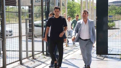 TRENDYOL 1. LİG TAKIMLARINDAN SAKARYASPOR, TECRÜBELİ FORVET OYUNCUSU MUSTAFA PEKTEMEK’İ