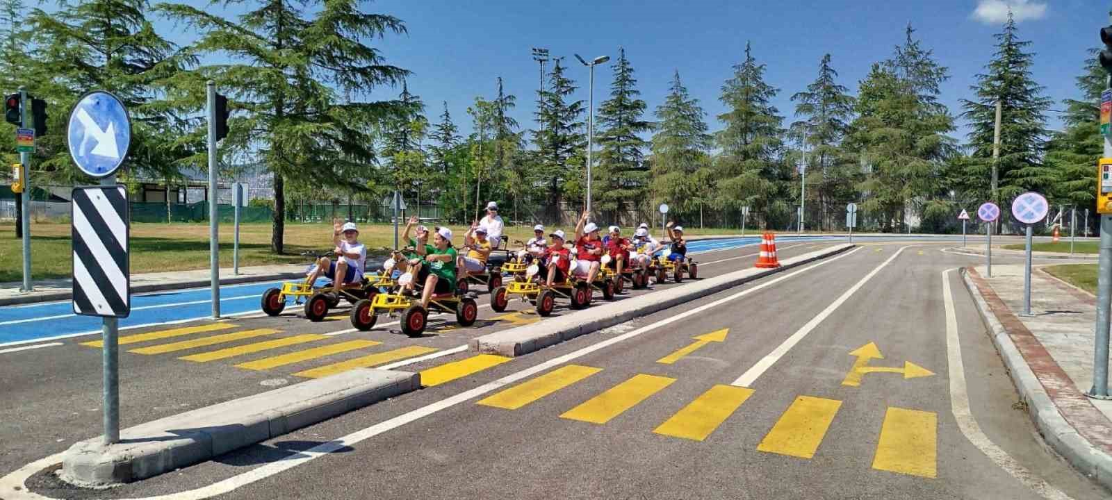 KOCAELİ'DE MARMARA BÖLGESİNİN EN BÜYÜK TRAFİK EĞİTİM PARKINDA YAZ DÖNEMİ