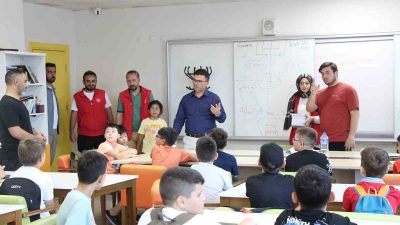 DÜZCE GENÇLİK MERKEZİ’NDE YAZ OKULLARI DOLU DOLU GEÇİYOR. GENÇLİK VE