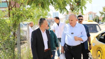 DÜZCE BELEDİYESİ, ATATÜRK DEVLET HASTANESİ’NE YENİ BİR OTOPARK ALANI KAZANDIRDI.