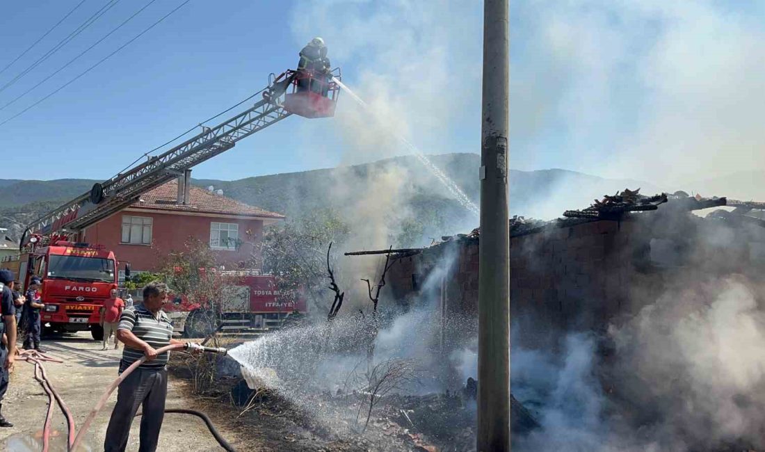 KASTAMONU'NUN TOSYA İLÇESİNDE ALEVLERE TESLİM OLAN KULLANILMAZ HALE GELDİ. YANGIN