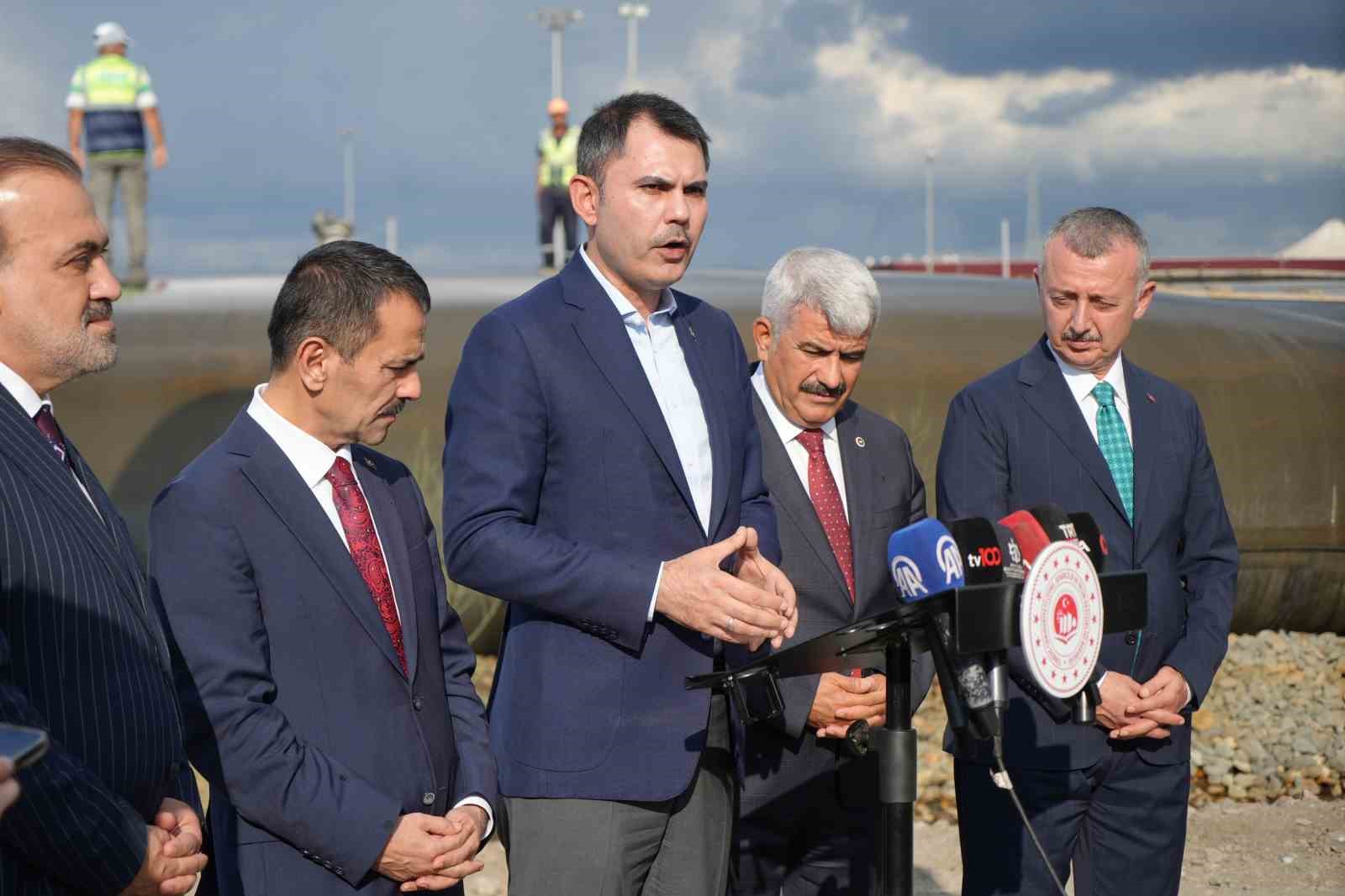 KENDİSİNİ PARTİZAN OLMAKLA İTHAM EDEN EKREM İMAMOĞLU'NA CEVAP VEREN ÇEVRE,